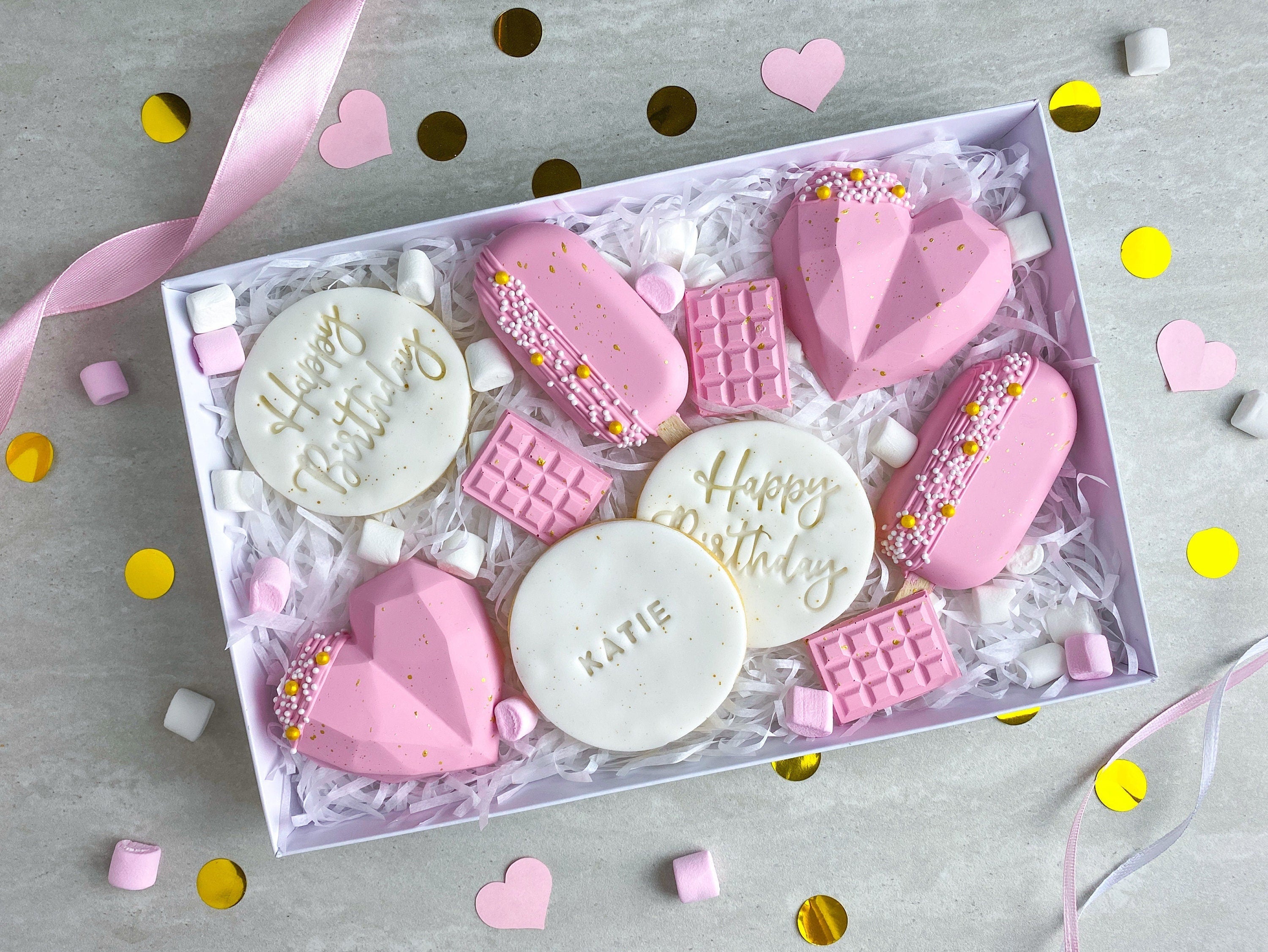 Large Pink Personalised Birthday Cakesicle Treat Box - Personalised  Birthday Gift -Belgian Chocolate Cakesicle and Heart - Unique Gift -  Biscuit Gift – eszterskitchen